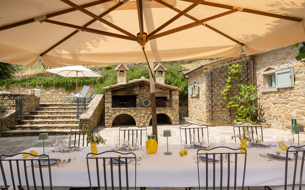 Tenuta Pomona: Outdoor dining area