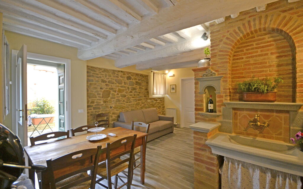 Casa Caterina: Living room and dining room