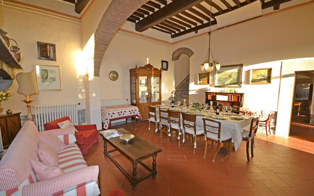 Villa Santa Maria: Living room and dining room