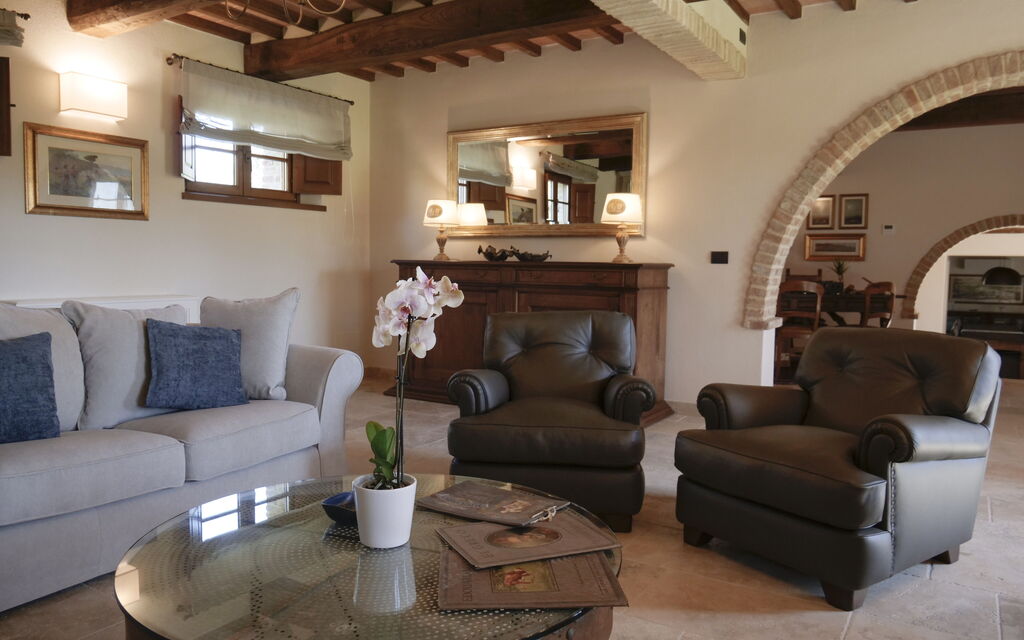 Villa Dahlia: Living room