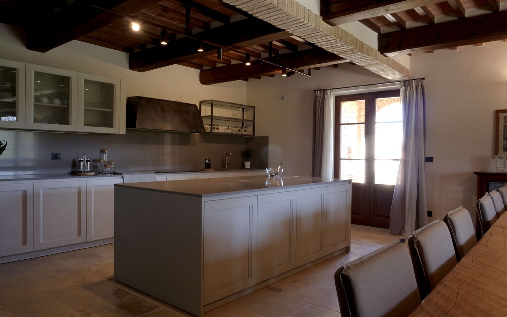 Villa Dahlia: Kitchen