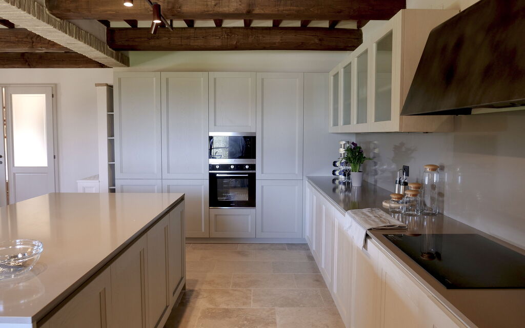 Villa Dahlia: Kitchen