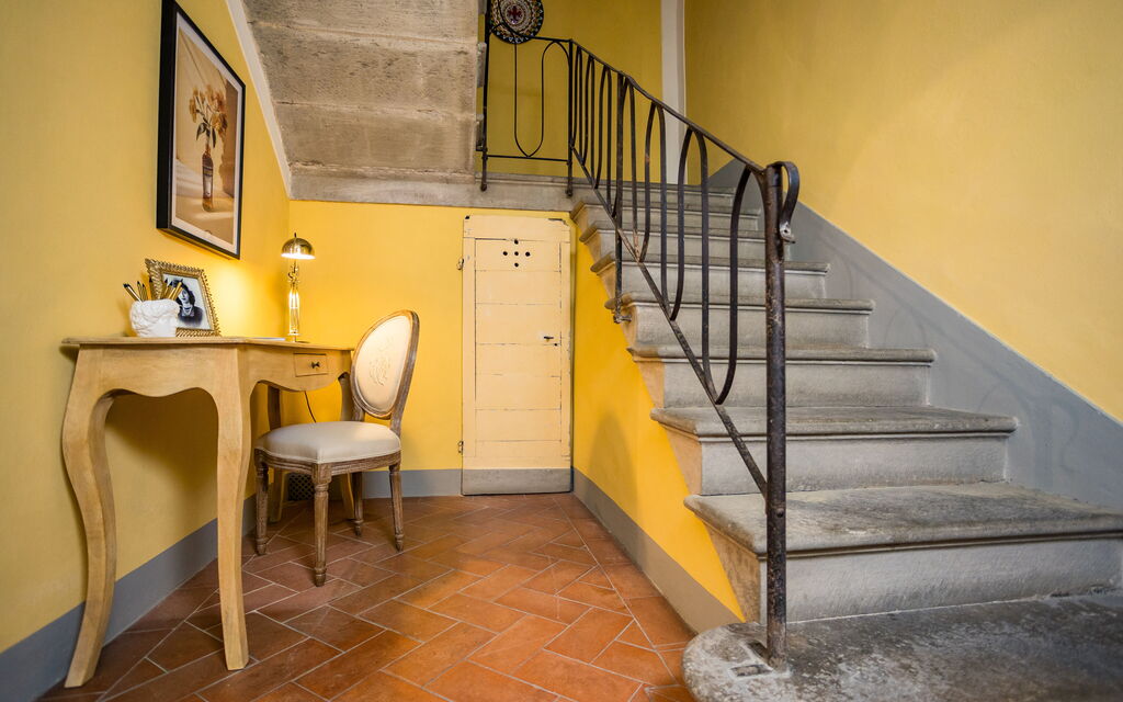 Rose's Palace: Stairs