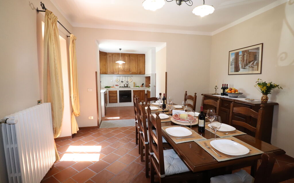 Villa Stefi: Dining room and kitchen