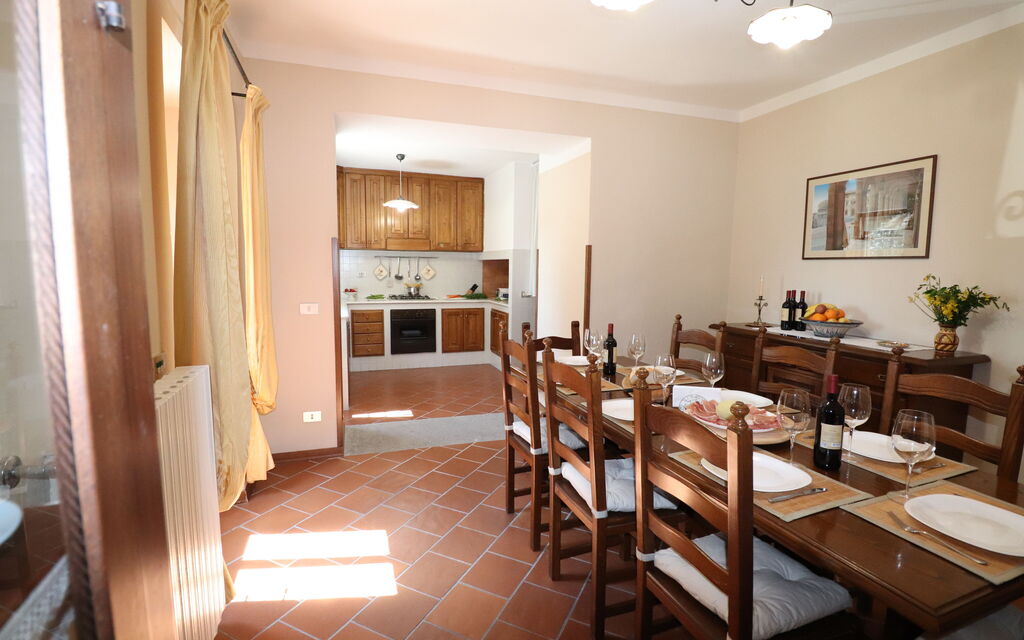 Villa Stefi: Dining room and kitchen