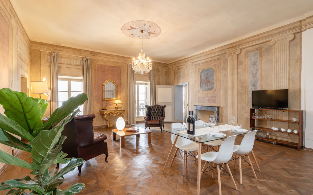 Appartamento Reale: Living and dining room