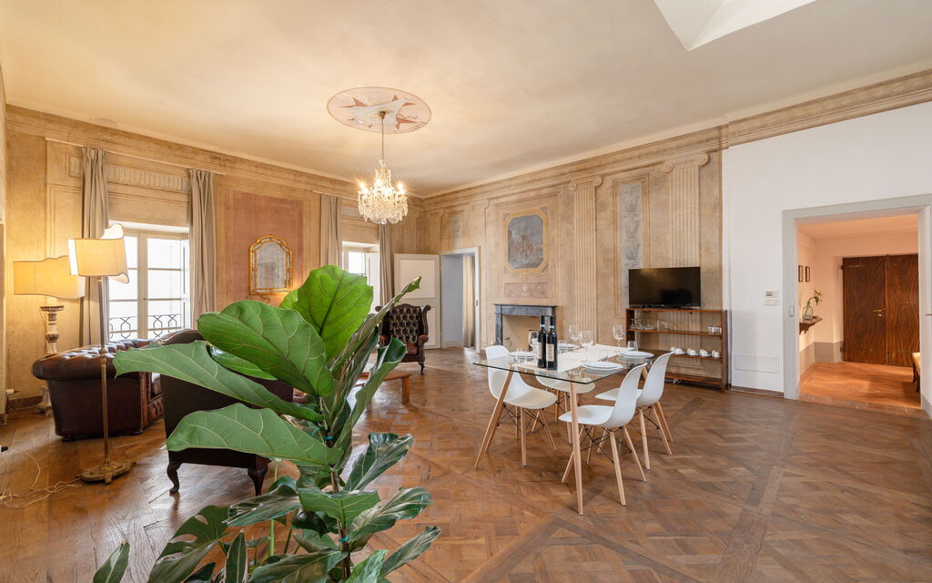 Appartamento Reale: Living and dining room