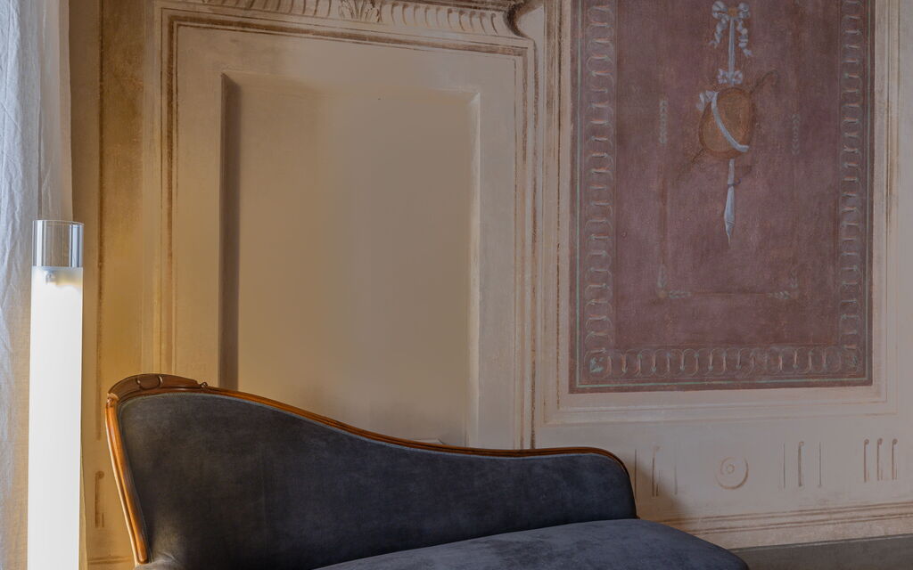 Appartamento Reale: Double bedroom detail