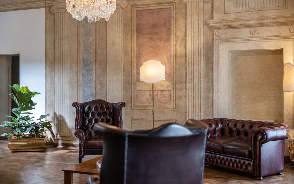 Appartamento Reale: Dining and living room