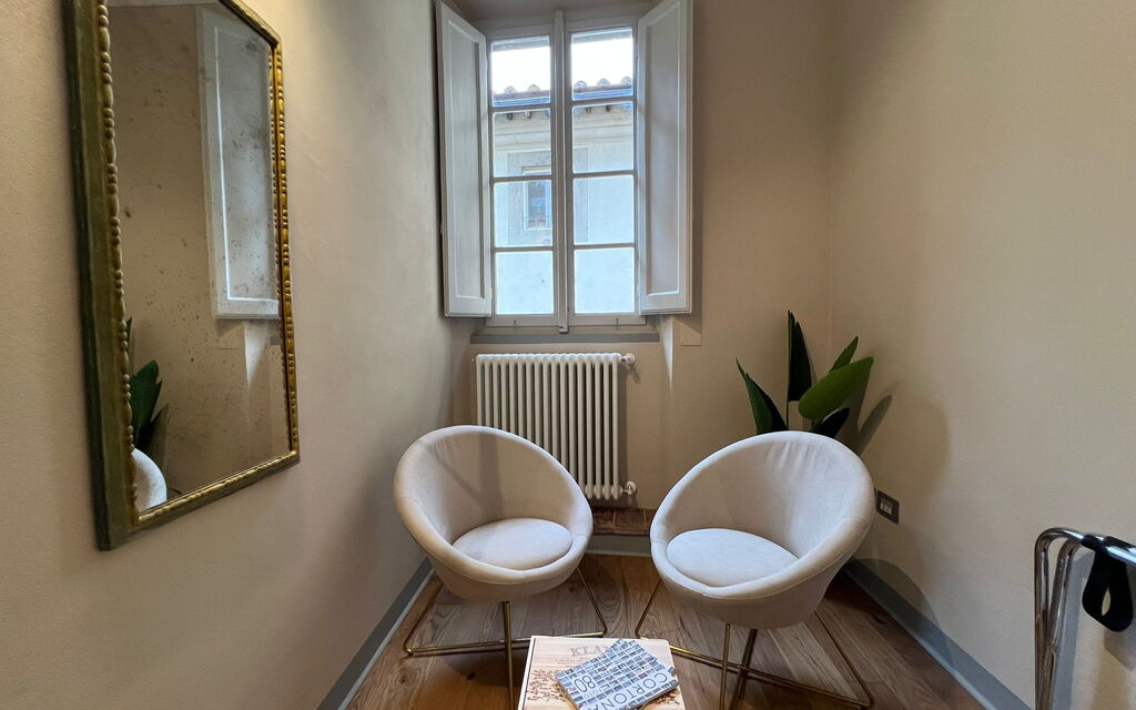 Via Roma 39: Double bedroom details