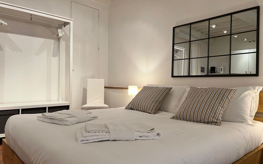 Vicolo Della Scala Rooms - Unterkunft:&nbsp;Il Sole: Double bedroom