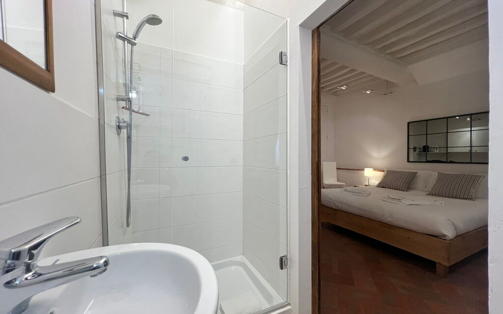 Vicolo Della Scala Rooms - Unterkunft:&nbsp;Il Sole: Bathroom