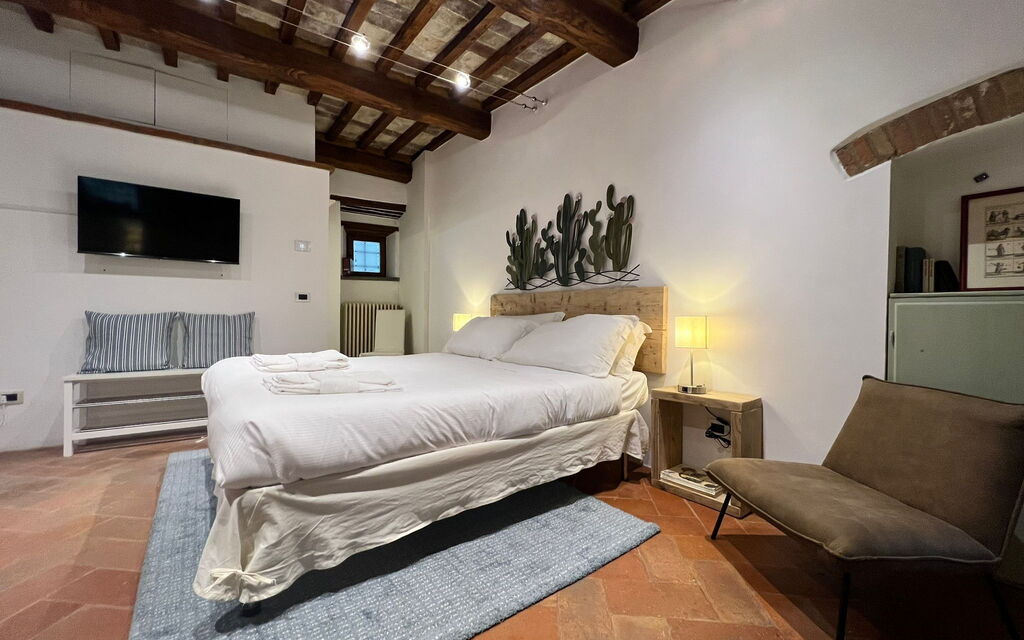 Vicolo Della Scala Rooms - Unterkunft:&nbsp;La Luna: Double bedroom