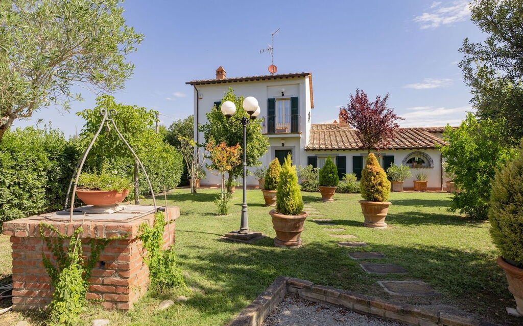 Villa Elena: Building Exterior, Garden, Outdoor