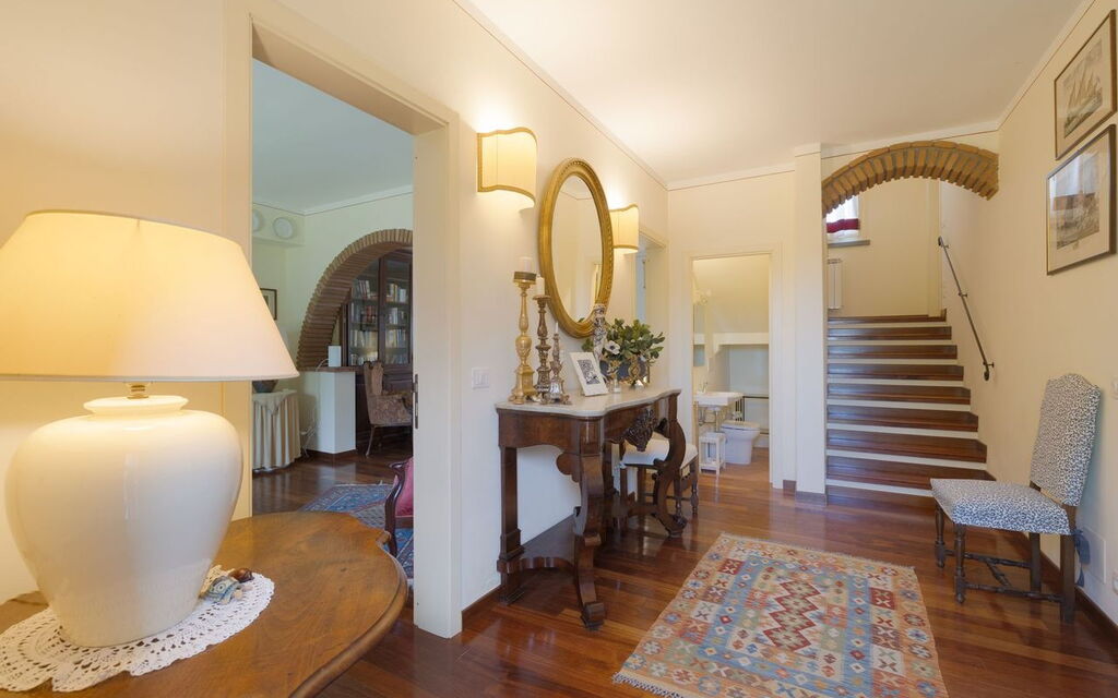 Villa Elena: Main Entrance