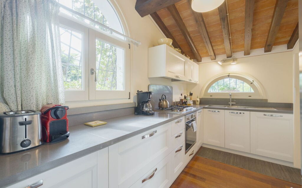 Villa Elena: Kitchen