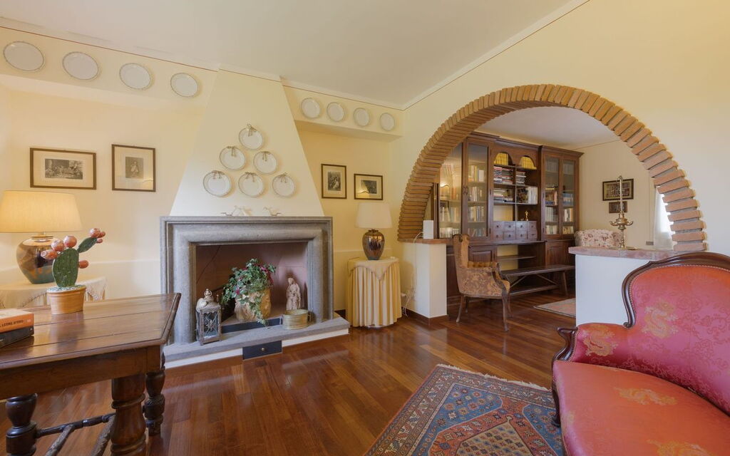 Villa Elena: Bedroom, Living Room