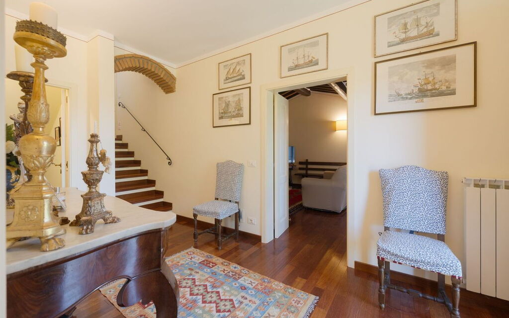 Villa Elena: Main Entrance, Other Room