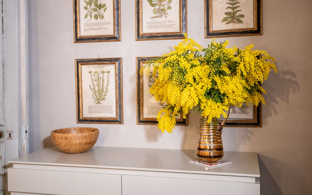 Stylish Apartment: Kitchen, Room Detail