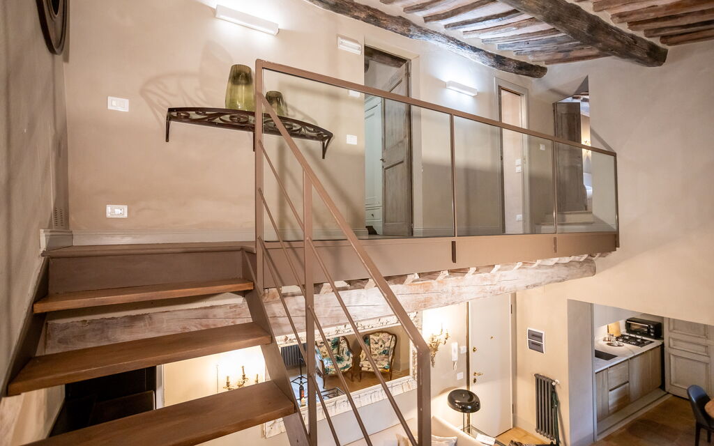 Stylish Apartment: Room Detail