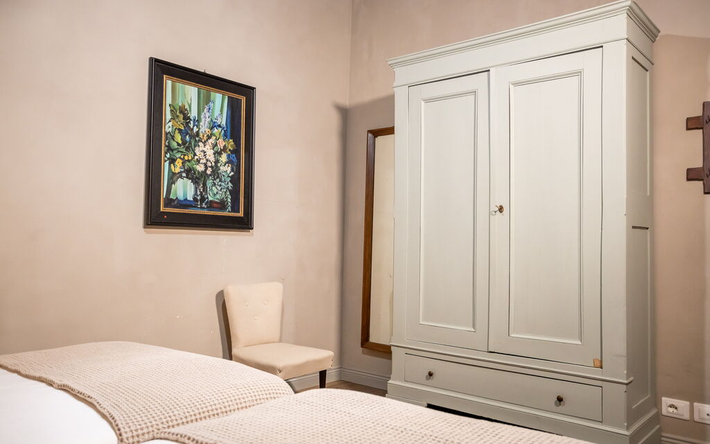 Stylish Apartment: Bedroom, Room Detail