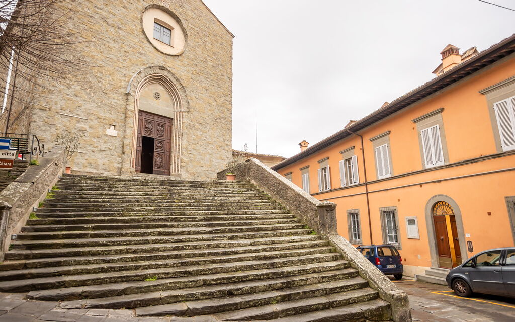 Stylish Apartment: Main Entrance