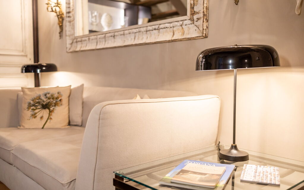 Stylish Apartment: Room Detail