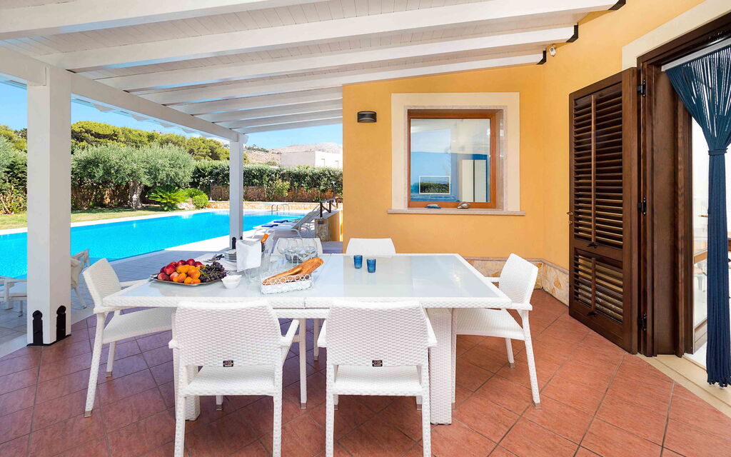 Sicilia 001 - Villa Afrodite: Veranda