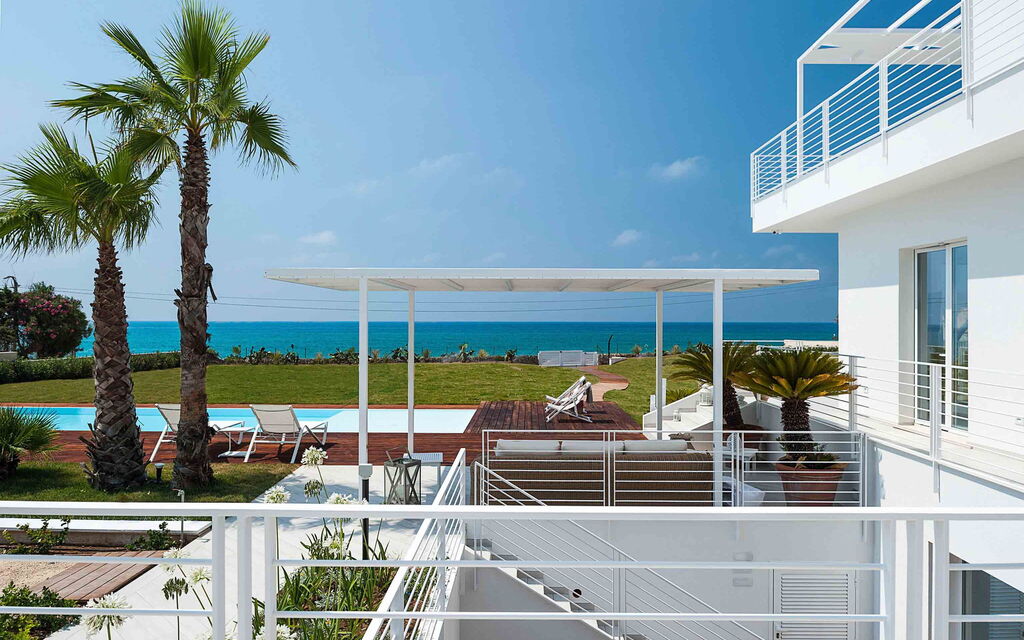 Sicilia 002 - Bluemarine: Panoramic view of the sea