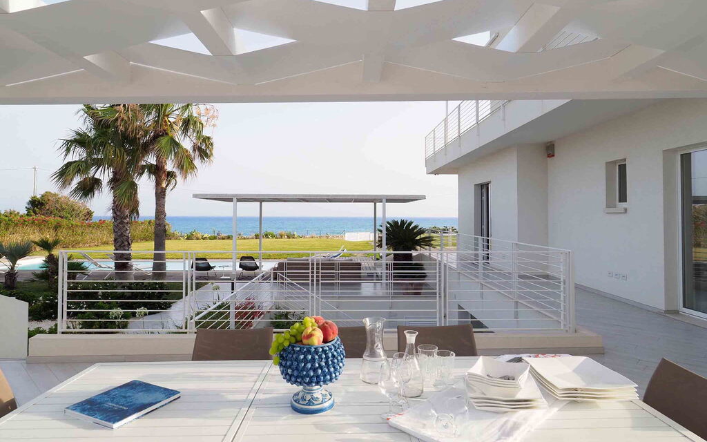 Sicilia 002 - Bluemarine: Terrace with panoramic view of the sea