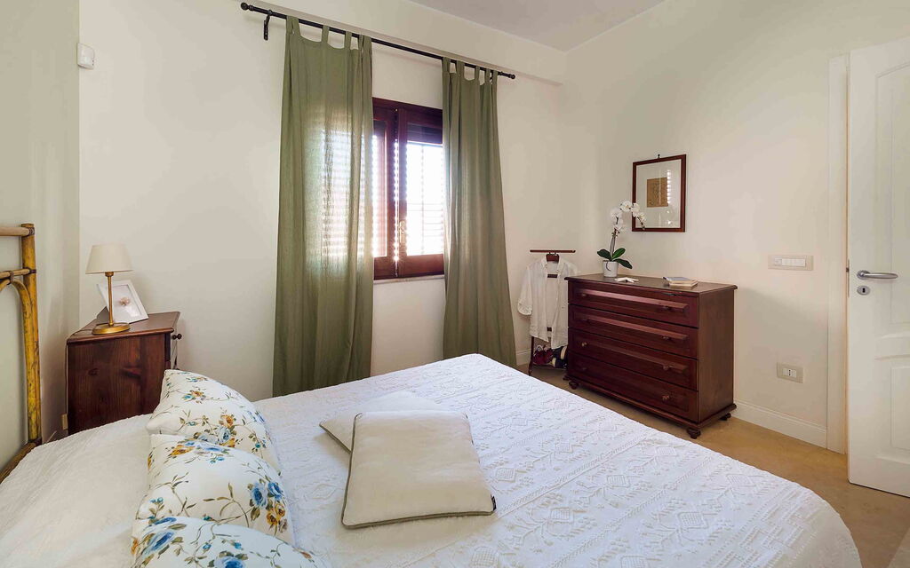 Sicilia 003 - Cala Mancina: Double bedroom