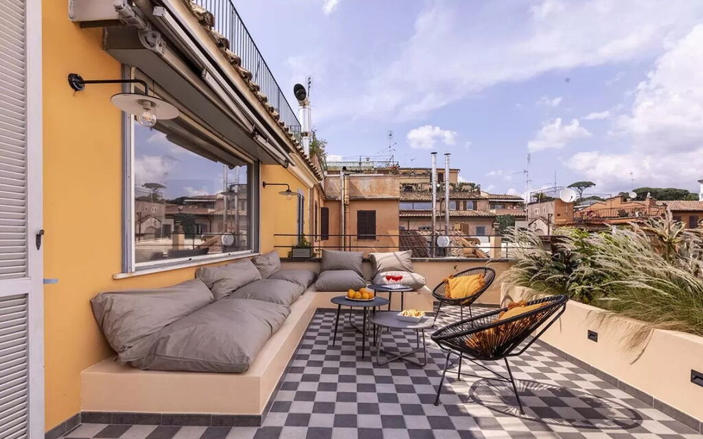 Roma 003 - Condotti Penthouse