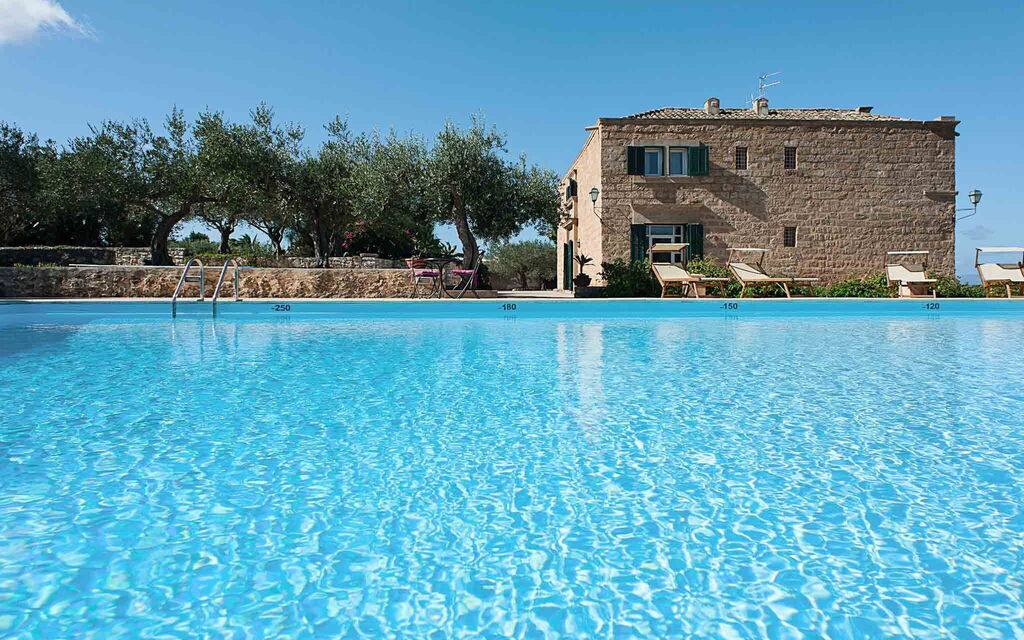 Sicilia 005 - Corte Del Sale: Swimming pool and outdoor view