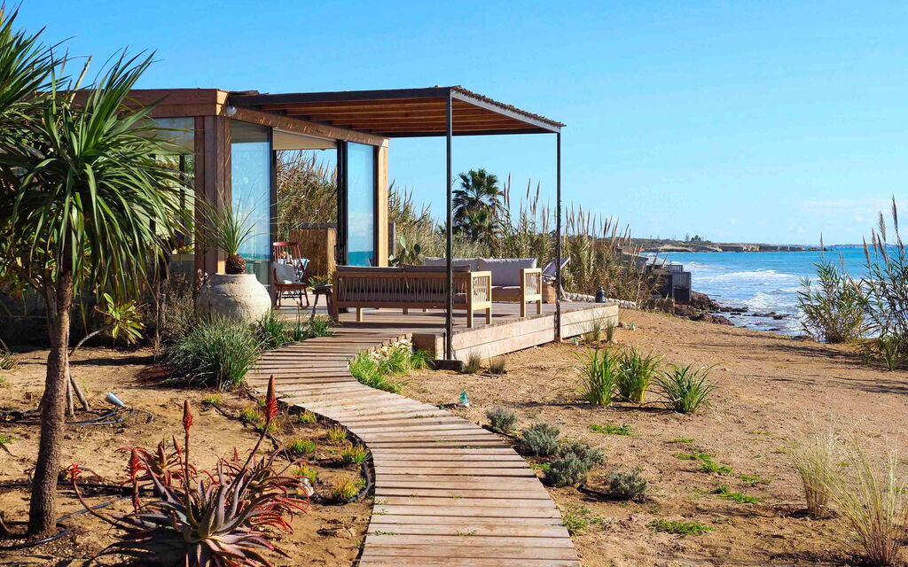 Sicilia 007 - Dimora Di Circe: Veranda and outdoor view