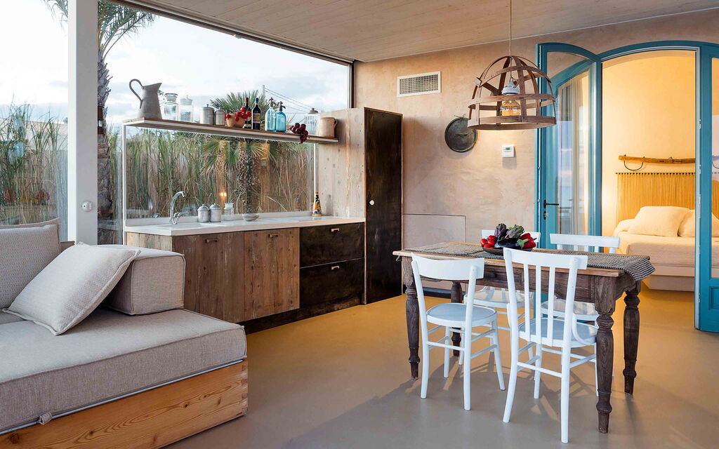 Sicilia 007 - Dimora Di Circe: Kitchen and living room