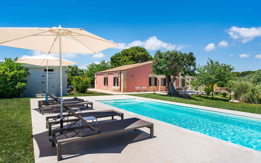 Sicilia 009 - Gira Sole: Swimming pool