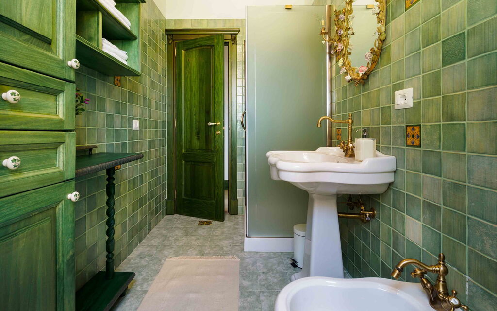 Sicilia 009 - Gira Sole: Bathroom