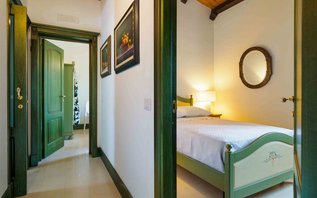 Sicilia 009 - Gira Sole: Bedroom