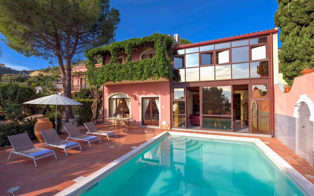 Sicilia 010 - La Boheme: Swimming pool and outdoor view