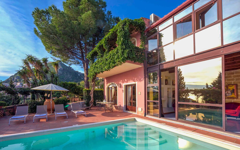 Sicilia 010 - La Boheme: Swimming pool and outdoor view