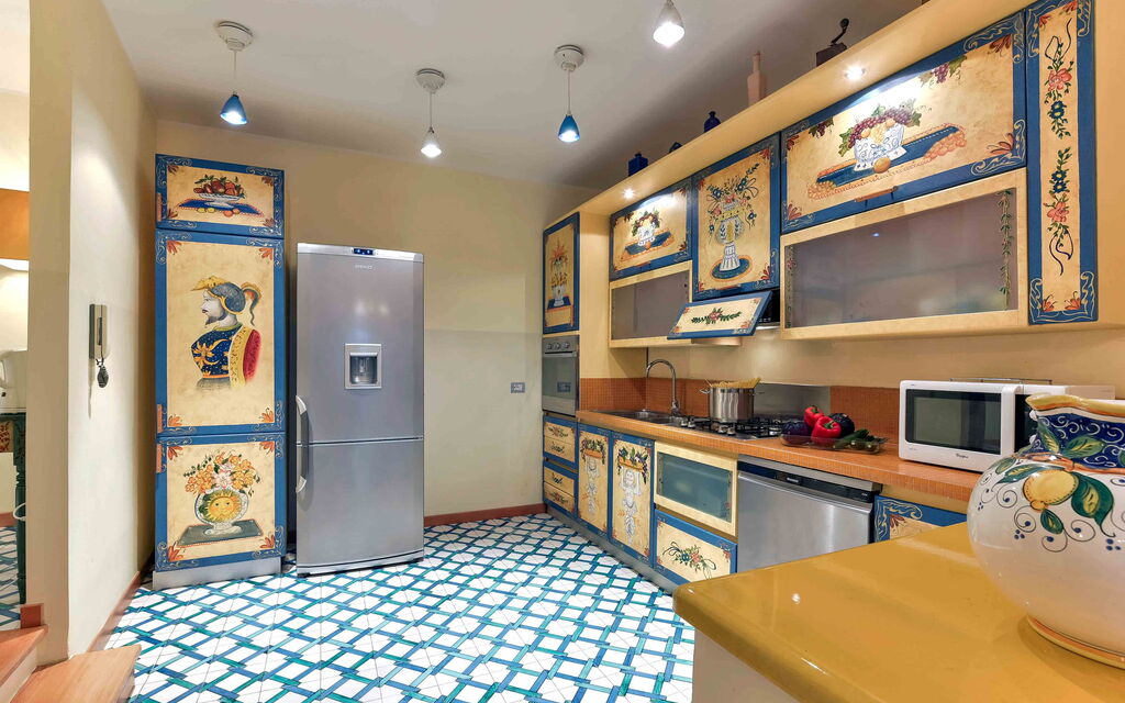 Sicilia 010 - La Boheme: Kitchen