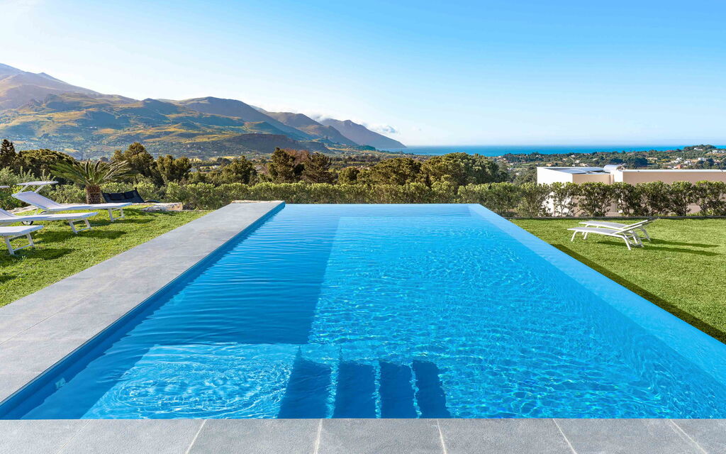 Sicilia 011 - La Dolce Vita: Swimming pool