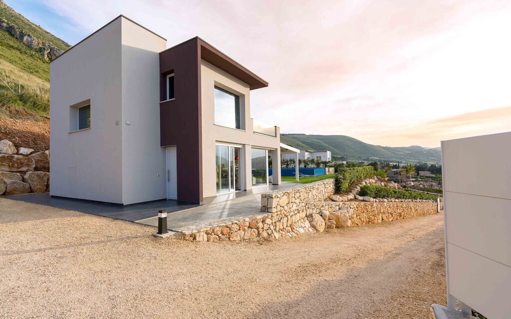 Sicilia 011 - La Dolce Vita: Outdoor view