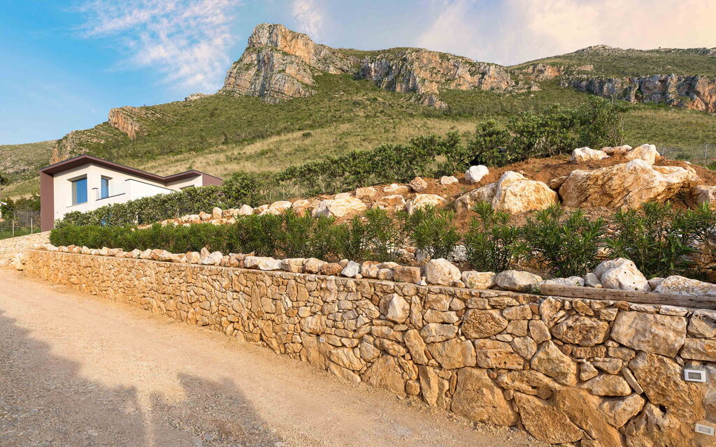 Sicilia 011 - La Dolce Vita: Outdoor view and panoramic view