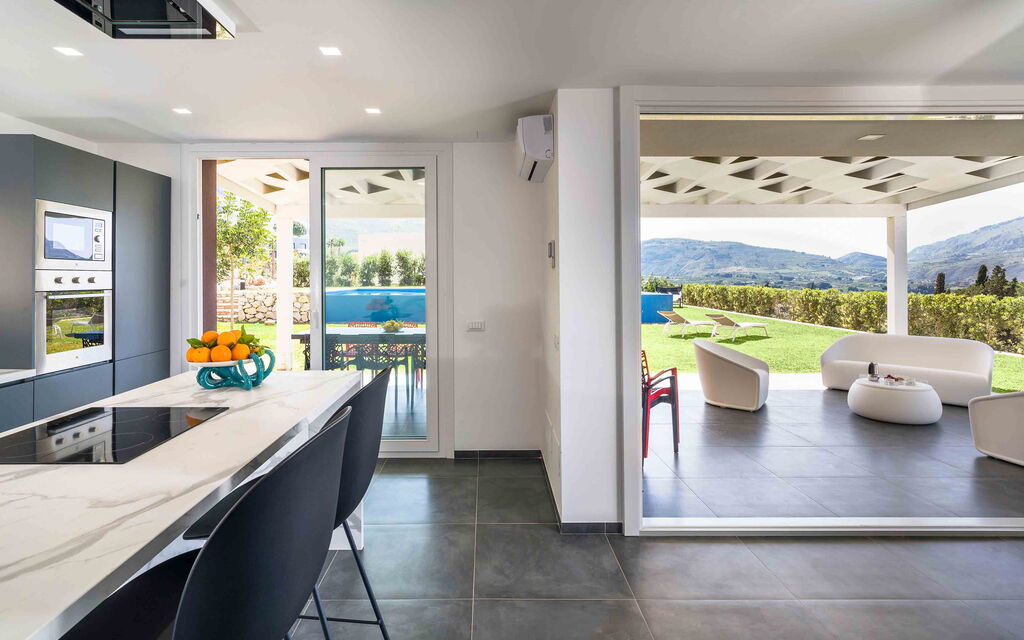 Sicilia 011 - La Dolce Vita: Kitchen