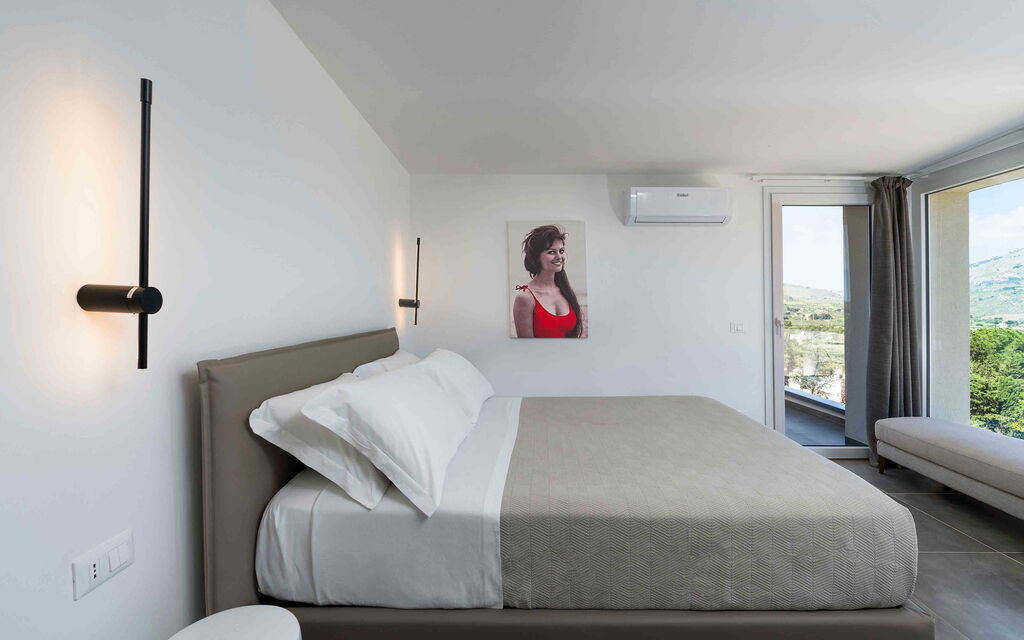 Sicilia 011 - La Dolce Vita: Double bedroom