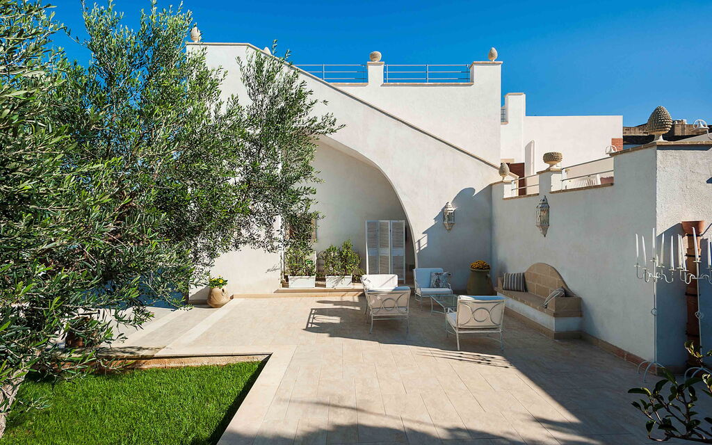 Sicilia 012 - La Pigna Bianca: Outdoor view