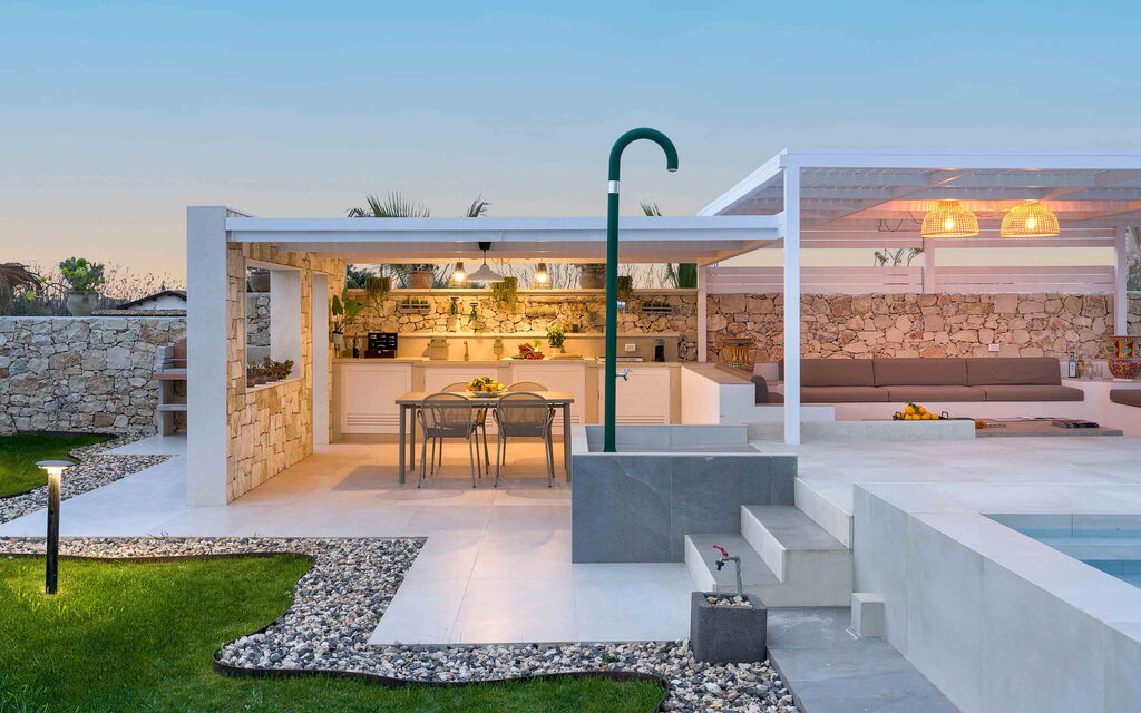 Sicilia 013 - Paradisus: Barbecue area