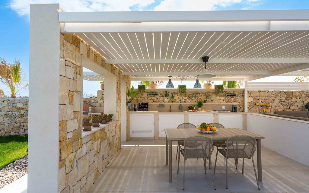 Sicilia 013 - Paradisus: Barbecue area