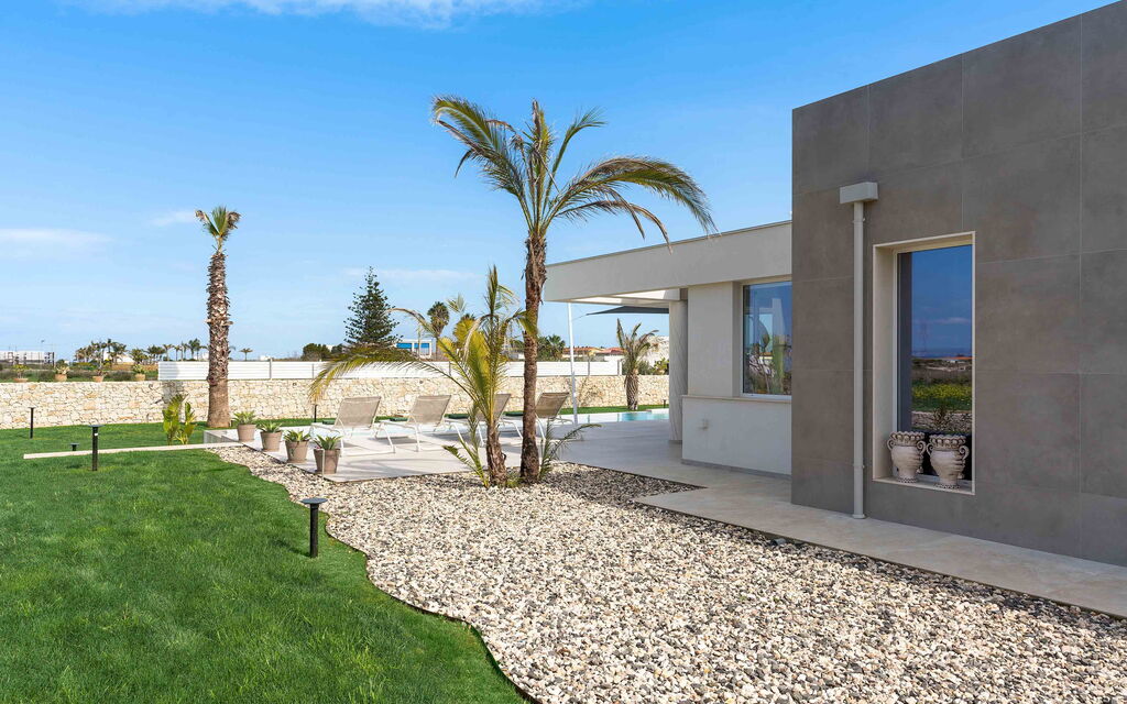 Sicilia 013 - Paradisus: Outdoor view